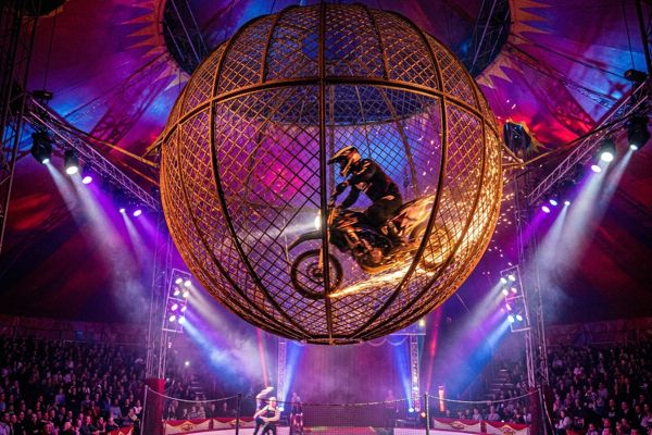 Le globe de la mort au Cirque Achille Zavatta